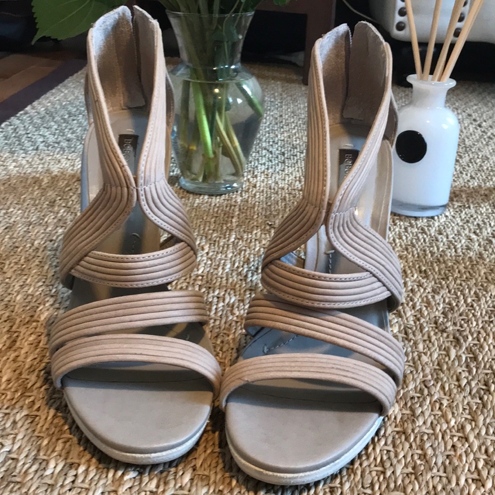 BCBG Heels - Picture 4 of 7